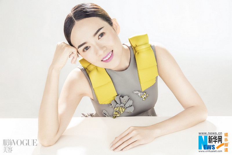 Актриса Чжан Цзыи на обложках журнала (4 фото)