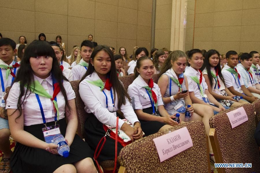 В Пекине состоялась церемония открытия летнего лагеря приехавших в Китай русских школьников