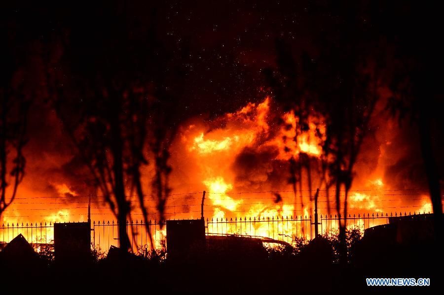 До 17 человек возросло число погибших в результате взрыва на складе в городе Тяньцзинь