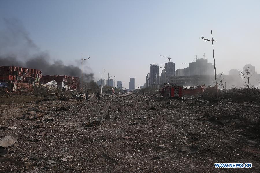 По сообщению штаба спасательной операции, по состоянию на 18 часов четверга всего число жертв взрывов, прогремевших в среду ночью на складе с опасными веществами в северокитайском портовом городе Тяньцзинь, возросло до 50 человек.