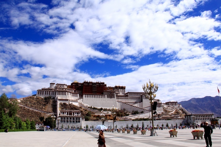 Десять больших данных, отражающих огромные перемены в Тибете за 50 лет
