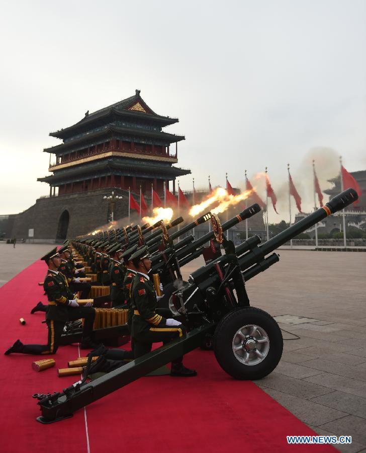 В Китае состоялась крупномасштабная репетиция военного парада, который пройдет 3 сентября в рамках празднования 70-летия победы в Войне сопротивления китайского народа японским захватчикам и во Второй мировой войне. 