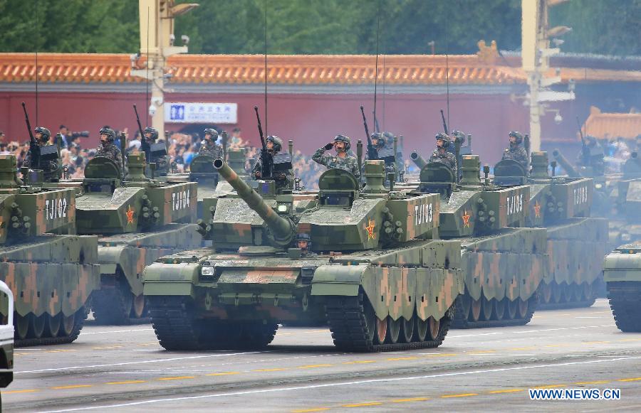 Более 10 тыс военнослужащих, около 500 единиц военной техники и примерно 200 самолетов приняли участие в репетиции, сообщил агентству Синьхуа источник из числа военных.