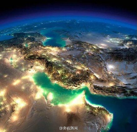 NASA показало невероятно красивые фото ночной Земли