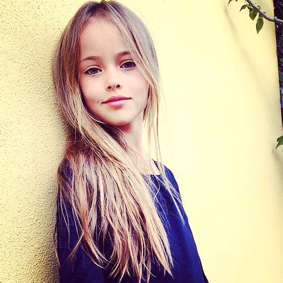 Красивая 9-летняя Кристина Пименова