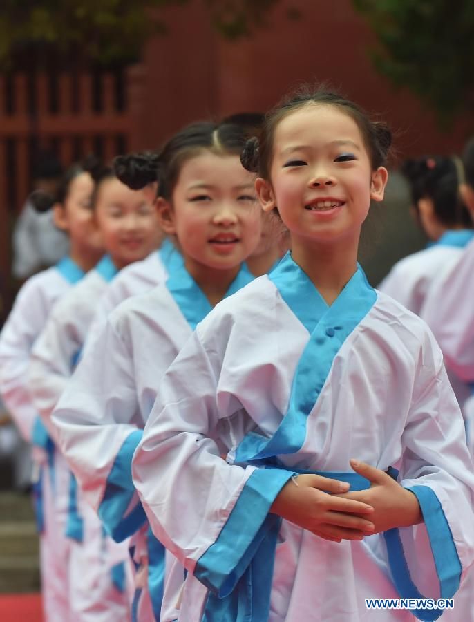 В храме Конфуция в Пекине отмечается День учителя