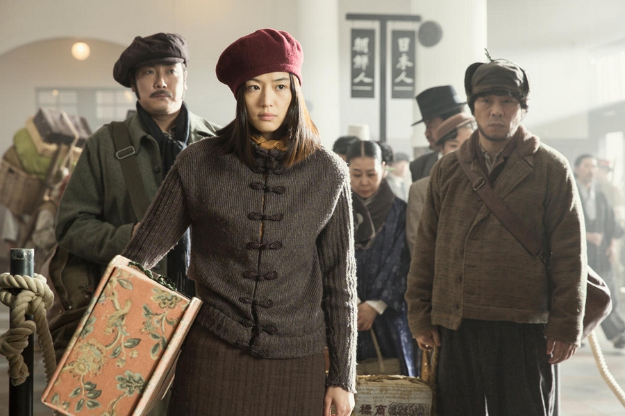 Красивые образы популярной актрисы Джианны Юн в новом фильме «Assassination»