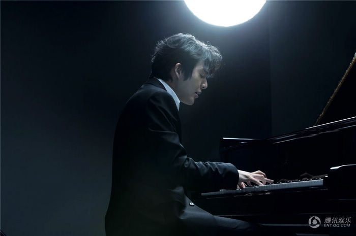 «Принц-рояль» Ли Юньди в черно-белых фото