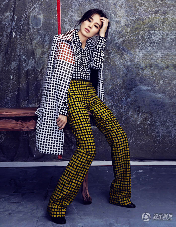 Сянганская звезда Ху Синьэр попала на обложку модного журнала