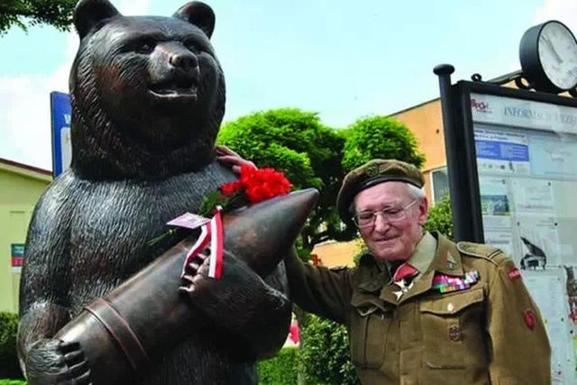 Войтек – единственный медведь, участвовавший во Второй мировой войне