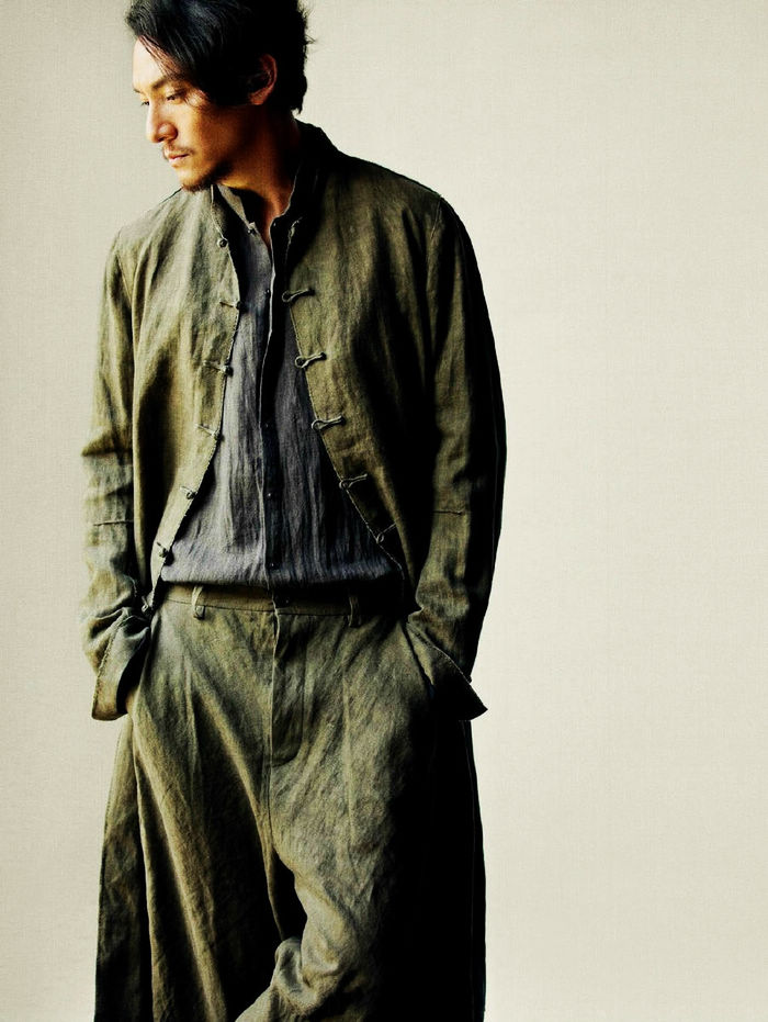 Чжан Чжэнь показал китайский стиль в блокбастерах на обложке журнала