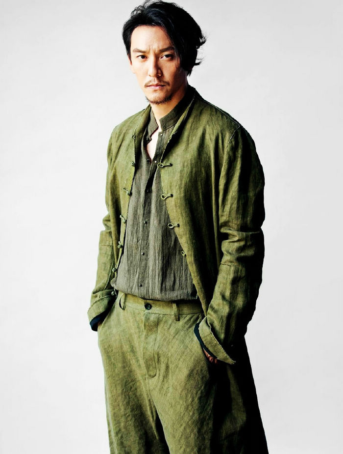 Чжан Чжэнь показал китайский стиль в блокбастерах на обложке журнала