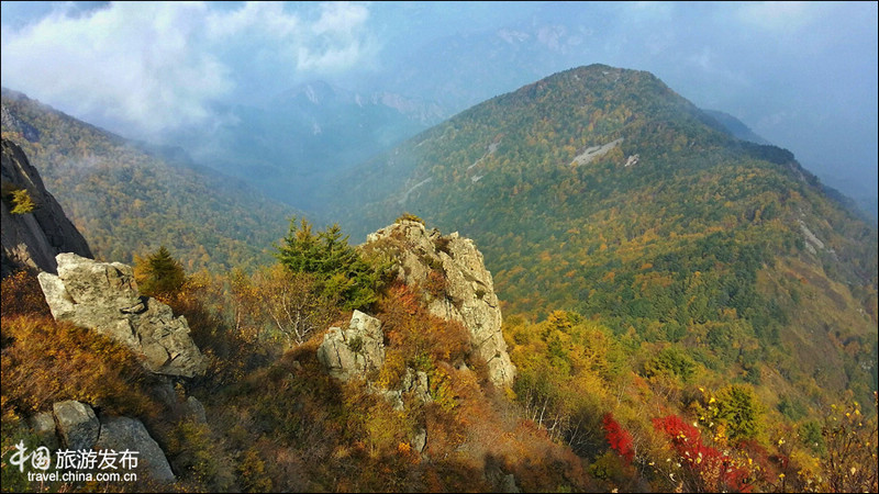 Прекрасные осенние пейзажи на горах Улиншань