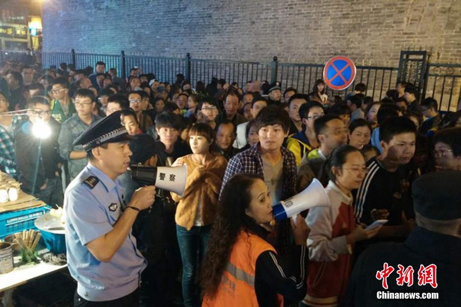 «Золотая выходная неделя» по случаю Национального праздника Китая: достопримечательности во многих местах полны народу