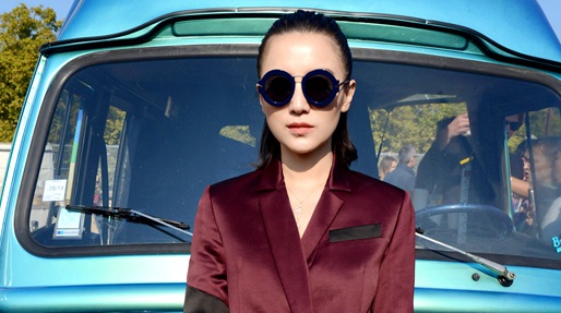 Красавица Сун Цзян появилась на Неделе моды в Париже