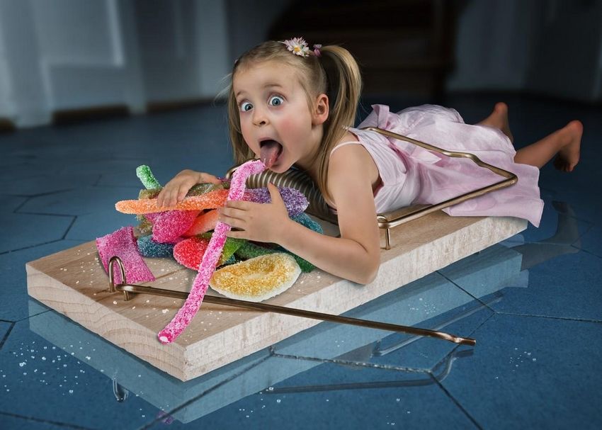 Фотограф снимает дочке удивительные фотографии с творческим юмором