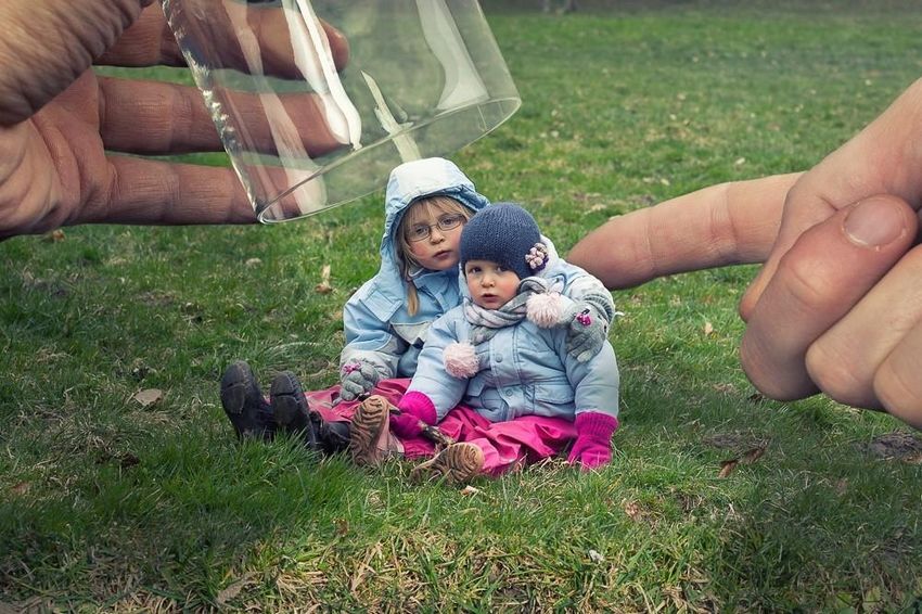 Фотограф снимает дочке удивительные фотографии с творческим юмором