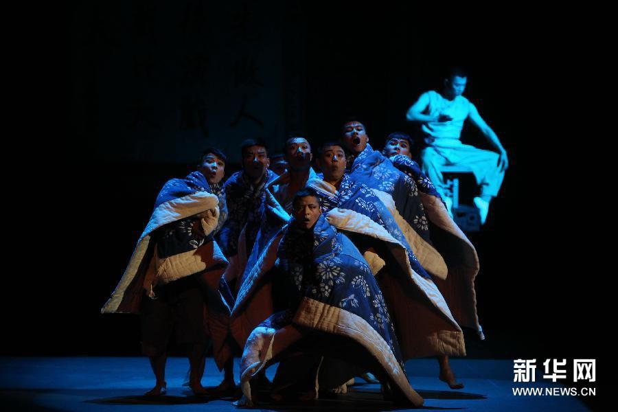 Китайский спектакль 'Жизнь в театре' поставлен на сцене Александринского театра