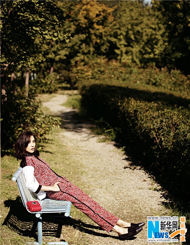 Фотографии актрисы Сун Цзя на тему осени 