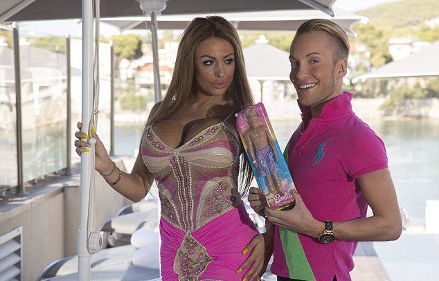 Французская пара потратила более 2 мил. долларов, чтобы стать похожими Барби и Кена