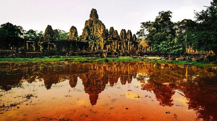 Красота руин Ангкора Камбоджи в объективах фотографа Швейцарии