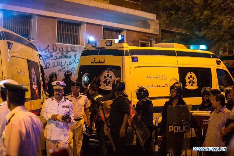 Премьер-министр Египта Шериф Исмаил на пресс-конференции сообщил, что был найден 'черный ящик' потерпевшего ранее сегодня крушение в египетском Синае российского самолета, также были обнаружены 129 тел погибших.