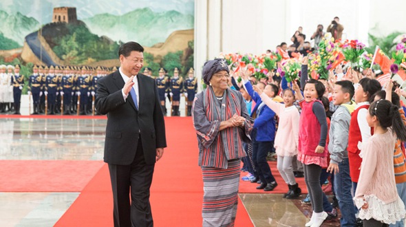 Си Цзиньпин провел переговоры с президентом Либерии