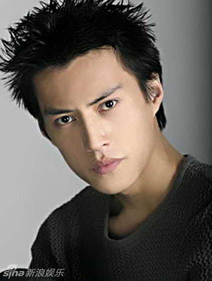 Редкие фотографии актера Цзинь Дун