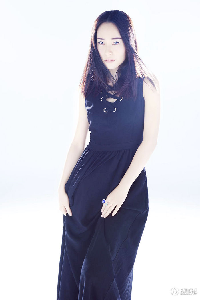 Красотка Цзян Иянь в последних фото