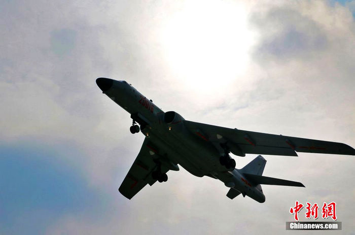Самолеты ВВС Китая вылетели на тренировку в западную часть Тихого океана