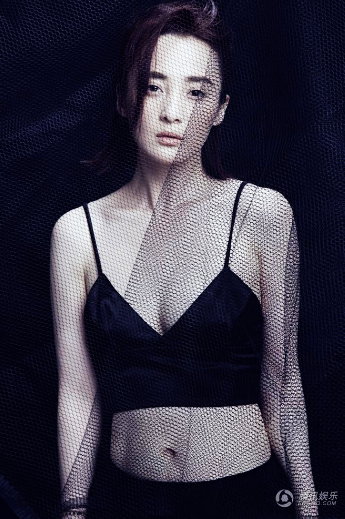 Цзян Циньцинь на модном журнале с изменчивым стилем