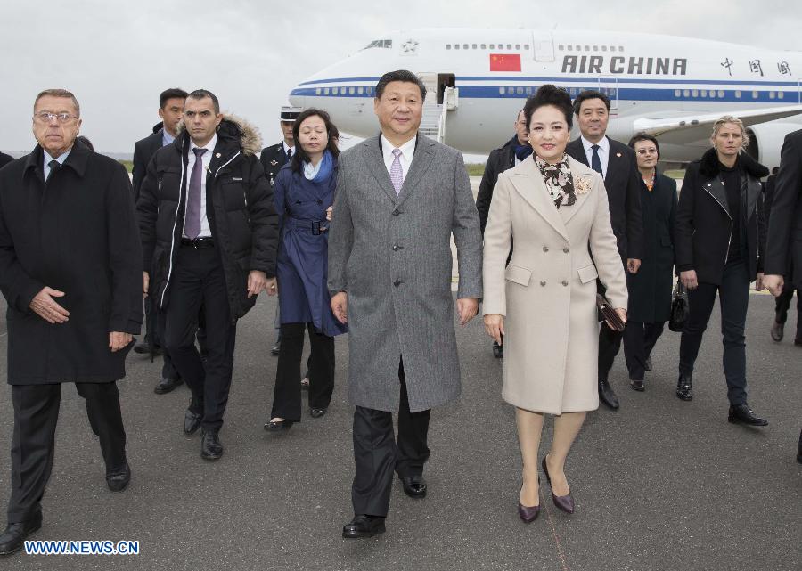 Си Цзиньпин прибыл в Париж на Всемирную конференцию по климату