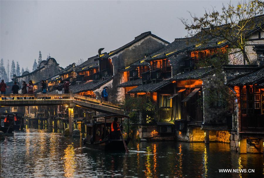 На фото: живописный район Сичжа в поселке Учжэнь провинции Чжэцзян /Восточный Китай/.