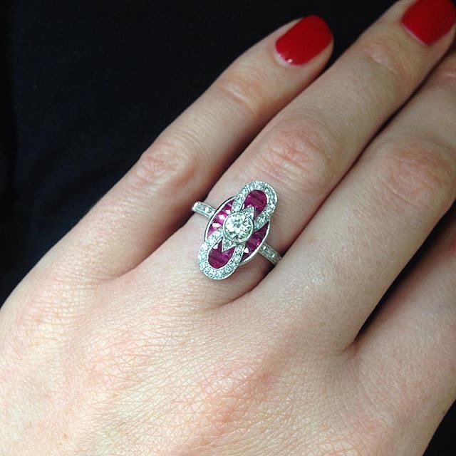 Необыкновенные бриллиантовые кольца в Instagram