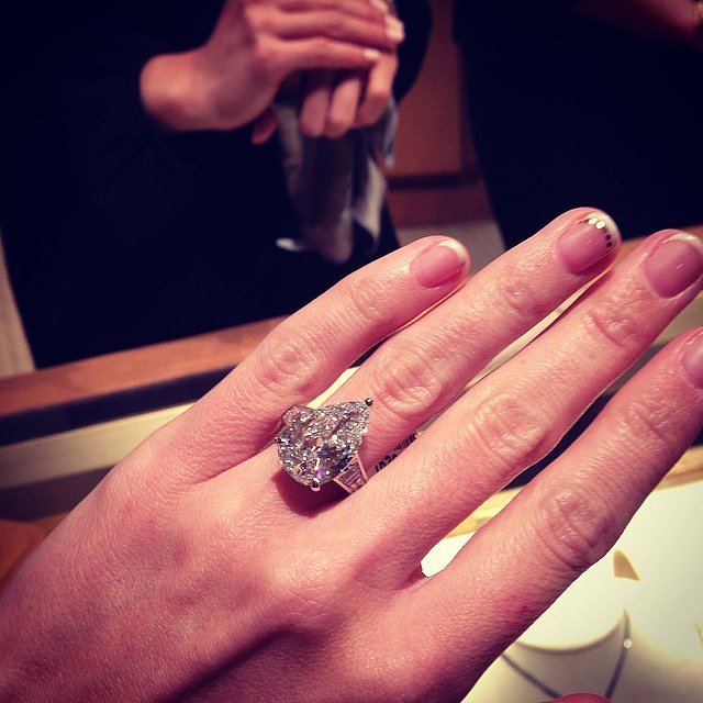 Необыкновенные бриллиантовые кольца в Instagram