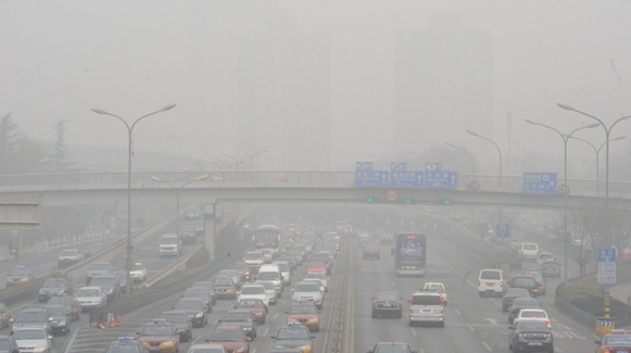В Пекине, Тяньцзине, провинции Хэбэй и близлежащих районах отмечается серьезное загрязнение воздуха, ситуация может ухудшиться
