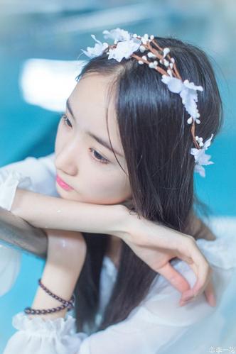 Красивая студентка Пекинской киноакадемии