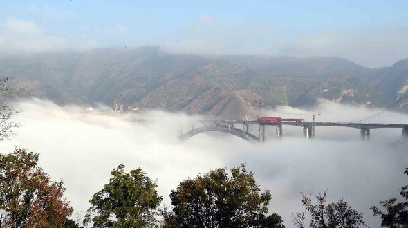 В Китае построили большепролетный железнодорожный мост