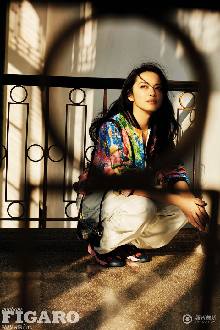 Известная звезда Китая Яо Чэнь