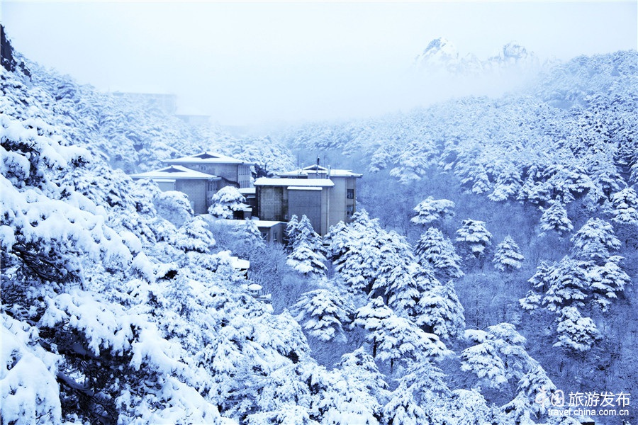 Сказочный снежный мир в горах Хуаншань