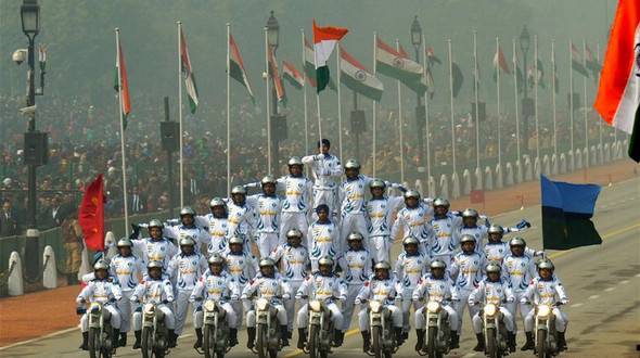 Яркие фотографии военного парада в Индии в честь Дня Республики 