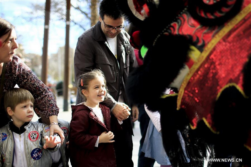 Парад в честь Китайского года Обезьяны в Барселоне