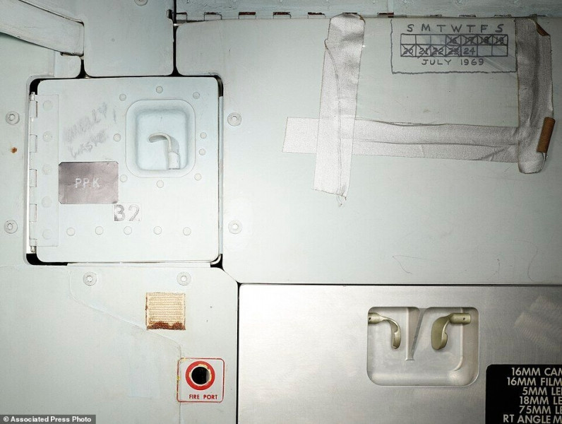 Таинственные надписи на стенах космического корабля “Аполлон-11” открыты для публики 