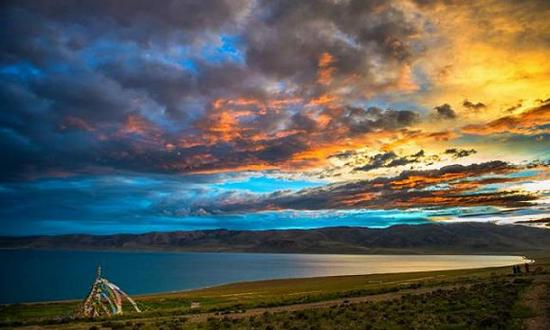 Живописные озера Тибета