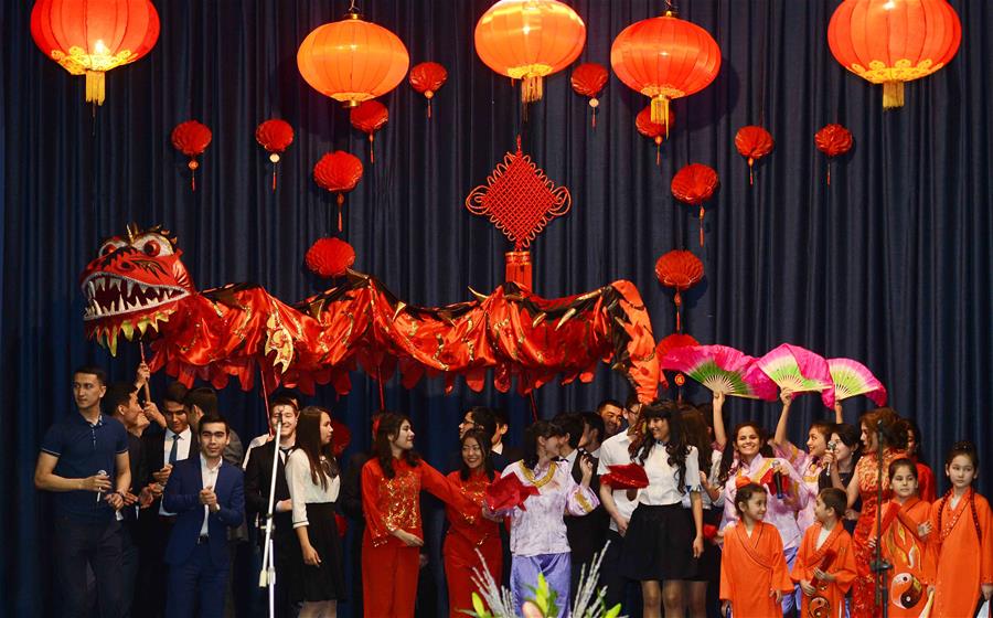 В университете мировой экономики и дипломатии /УМЭД/ МИД Узбекистана сегодня в рамках недели 'Дни Китая' состоялось мероприятие 'День китайского языка и культуры'.