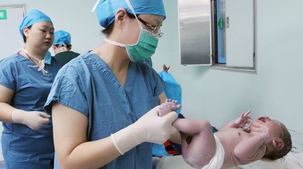 В Китае из замороженного 12 лет назад эмбириона появился здоровый малыш
