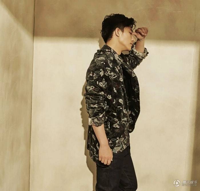 Хуан Сюань в новых фото