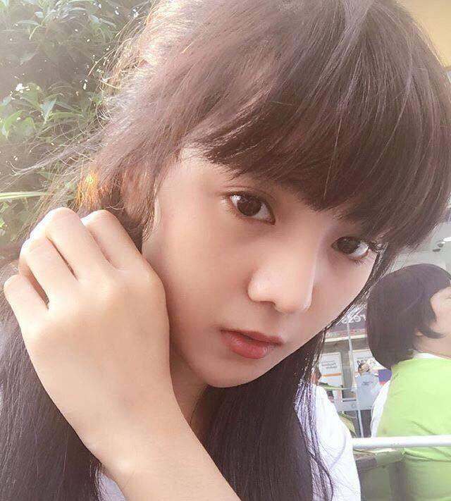 Тайская девушка, похожая на китайского популярного актера Лу Ханя