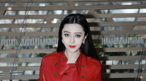 Фото: Фань Бинбин на неделе моды в Париже