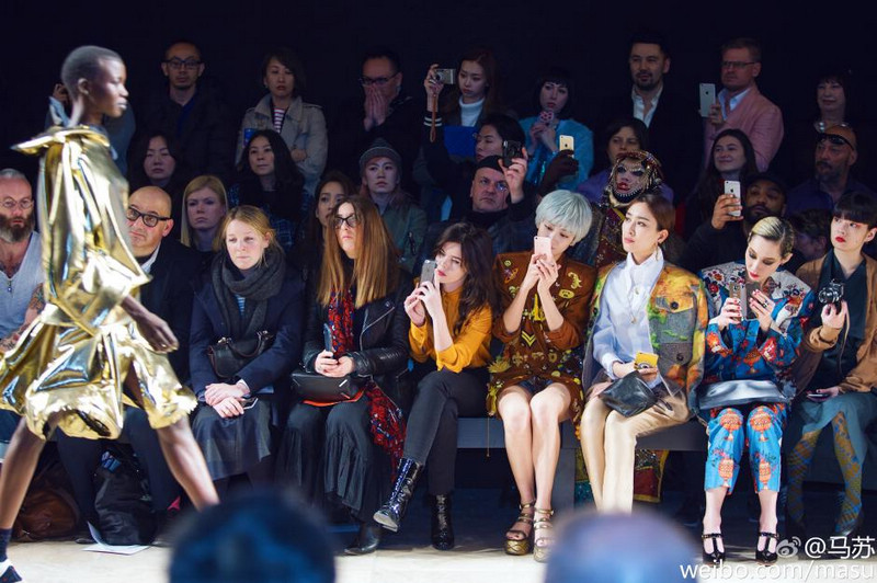 Фото: Китайские звезды на Парижской Неделе моды